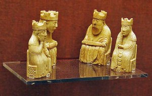 540px-UigChessmen_SelectionOfKings